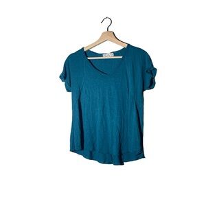Pink Republic Women's Blue V-Neck Short Sleeve Tee Size M Casual100%Rayon‎
